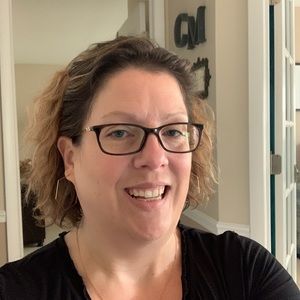 Meet your Posher, Christine